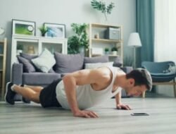 Tetap Bugar Tanpa ke Gym: Rekomendasi Workout di Rumah untuk Orang Sibuk